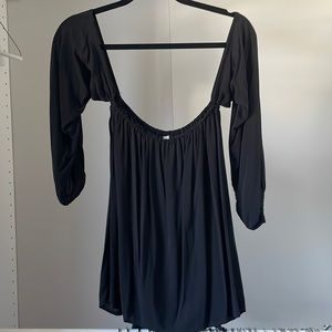 Elan off the shoulder black top